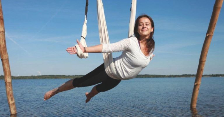 Aerial yoga – weightless towards flexibility and calm
