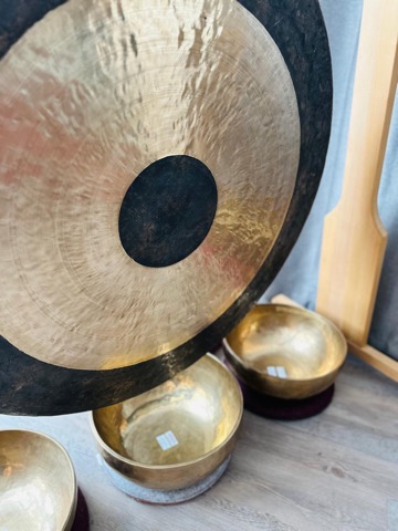Gong und Klangschalen im Klangseminar